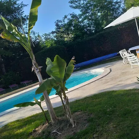 Chez Celine Et Philippe Atelier Dans Propriete De Charme Avec Piscine 홈스테이 *